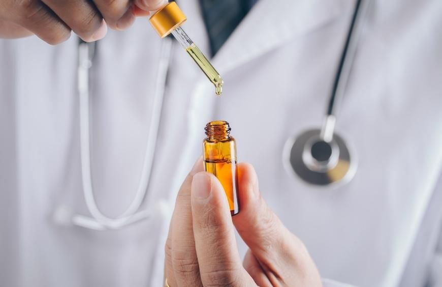 Combien de gouttes d'huile de CBD faut-il prendre ?